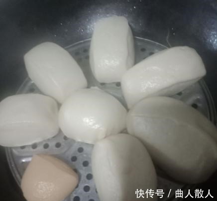 中筋面粉|为何馒头蒸好了，开锅后有些馒头会缩回去成死面原因竟如此简单