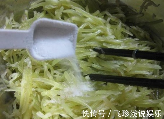 炒菜|炒菜时，先放盐还是后放盐？大厨：牢记4点，炒什么菜都美味！