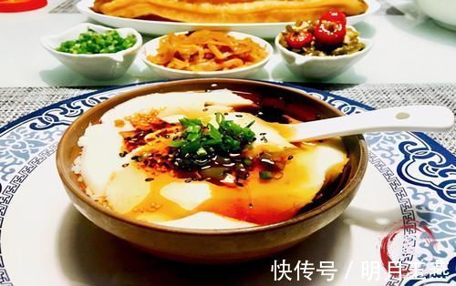 自制豆腐脑，几乎无失败，冬季早上喝一碗热乎乎的豆腐脑，太舒服