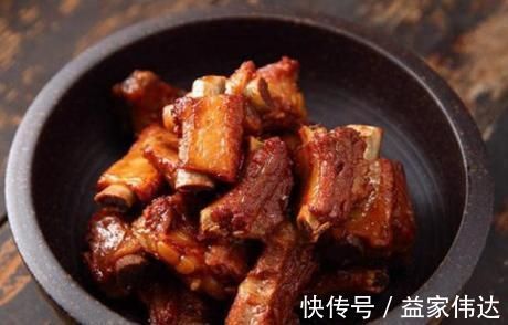 入味|炖排骨时,焯水后又腥又柴教你1个技巧,排骨香嫩入味,无腥味