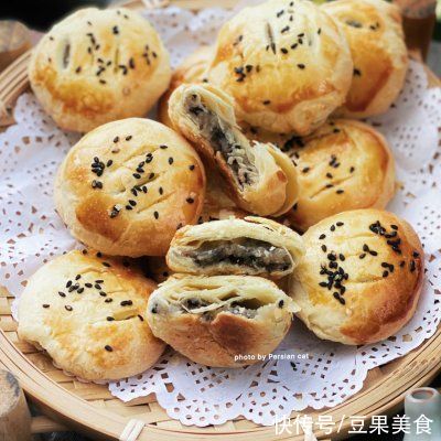 #安佳万圣烘焙奇妙夜#折叠法的糯米馅儿老婆饼