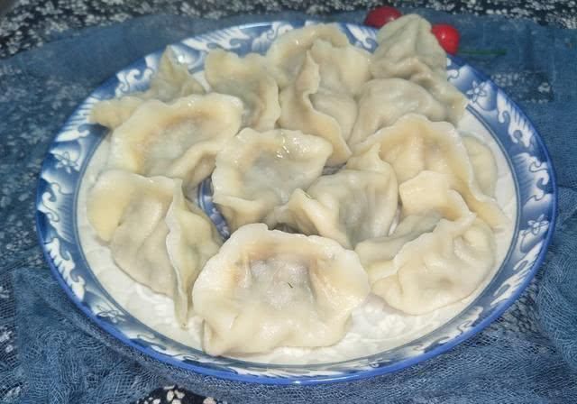 香嫩|4月吃水饺,就爱这个馅,口感香嫩爽口,大家不妨试试