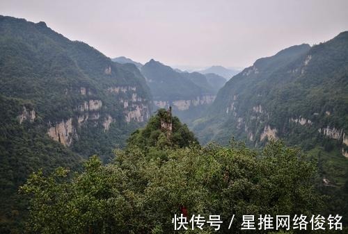 张家界|贵州版的张家界景区：山峰险峻景色迷人，三面环水备受游客喜爱