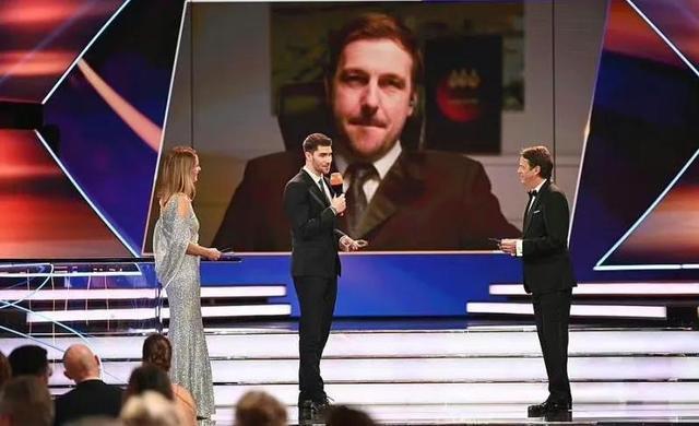 波爾|德國(guó)一哥氣色不錯(cuò)！波爾感染新冠后首度亮相 遠(yuǎn)程出席典禮