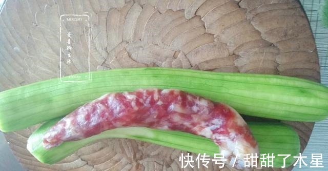 蒸丝瓜|秋季要多吃它，维C含量极高，蒸一蒸10分钟上桌，便宜鲜美又降燥！