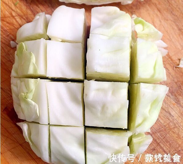 圆白菜|此菜是大鱼大肉的“死对头”，清脂刮油又补钙，越吃越舒服
