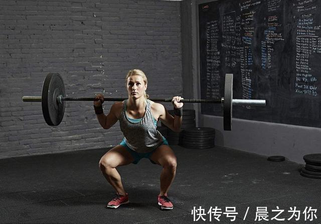 垫子|国产“蜜桃”女孩，好身材吸粉几百万，教你如何轻松拥有迷人身材