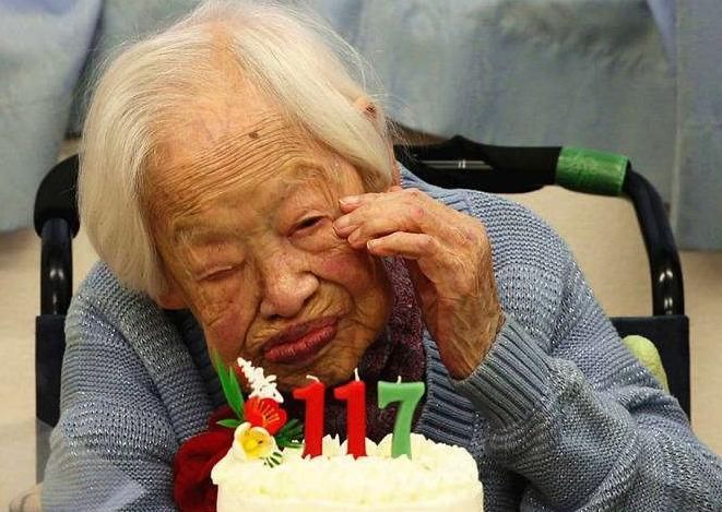 日本妇女长寿秘诀:早睡早起居第三,许多人可能不会想到第一个!