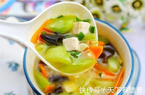 鲜香|天热丝瓜跟它是绝配,简单一煮鲜香美味又解暑,比喝羊肉汤还过瘾