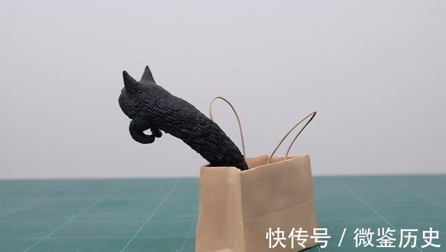 还原|全球的猫都想屏蔽这个日本人,他到底做了多少沙雕手办?