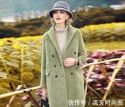 女人 今年流行的几款外套，50岁女人穿上年轻最少10岁，太好看了