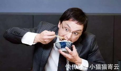 睡眠质量|男性到中年加速衰老,原因有3个,但“吸烟喝酒”并不在其中