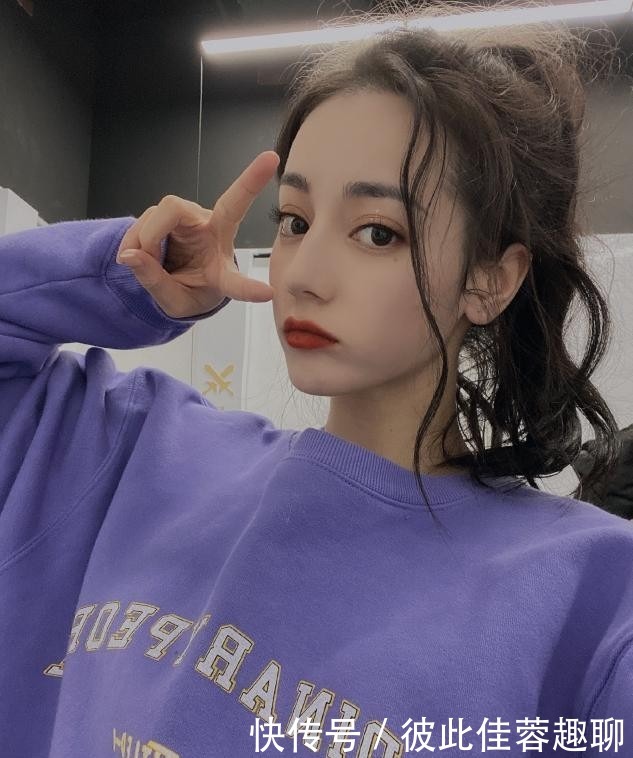 脸小|别再披头散发了!这4款“发型”才够美够撩人,总有一款适合你