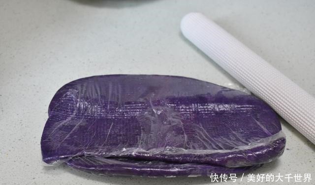 用粗粮做面包,只发酵一次,柔软拉丝,越吃越香,大人孩子都爱吃