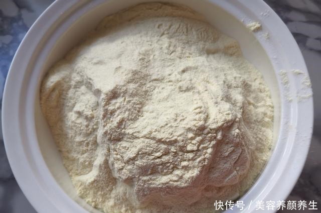 老妈过年总会做一锅它,简单易做喷香软糯特好吃,大人孩子都喜欢!