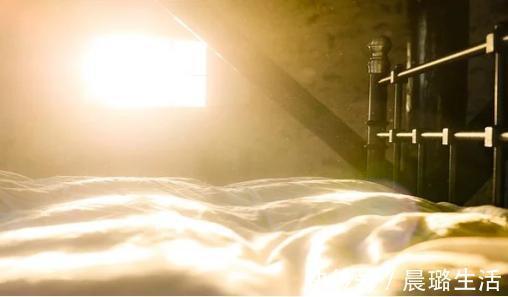 晒被子后的“香味”,是螨虫尸体的味道这样清洁比晒还管用