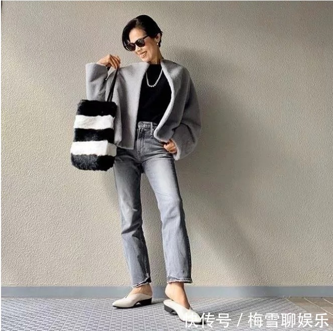 毛茸茸 56岁日本妈妈的穿搭火了,太显年轻了,原来奔6的人还能这么穿