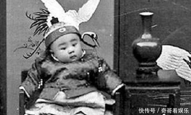 年幼|清朝真实老照片：清朝佩剑的侠士，最后一张是年幼的溥仪！
