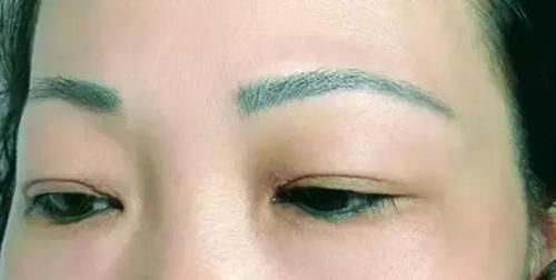 为什么不建议女生“纹眉”?内行人说了3个原因!