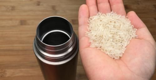 污垢|今天才知道,保温杯里放一把大米,真的太神奇了,白用了20年才懂