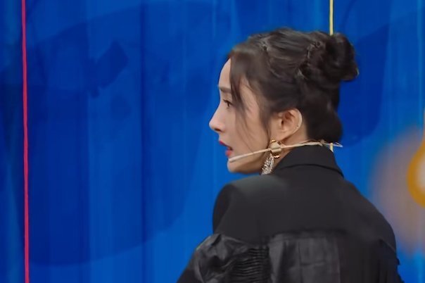 隐私|杨幂当众被问“隐私”,她的回答堪称教科书模板,明星都该跟你学