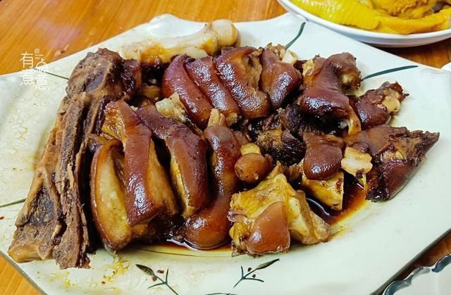 中秋节10个人的晚餐，380元吃到扶墙，丰盛不浪费，比饭店强多了