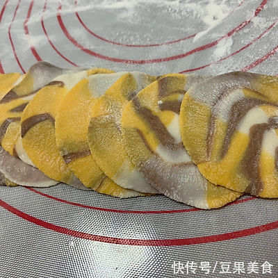 面粉|这道虎皮纹饺子，我一年四季都想吃