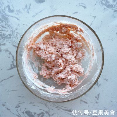 胡萝卜汁|餐桌上最有人气的家常菜之彩色芝麻糯米球