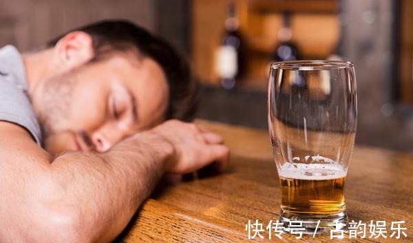中国人|有高血压的人,到底能不能喝酒喝酒的5个禁忌,希望你早清楚