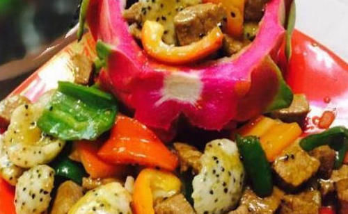  扣肉|美食优选：火龙果牛肉粒，梅菜扣肉，墨鱼仔肥肠煲，红酒烩排骨的做法