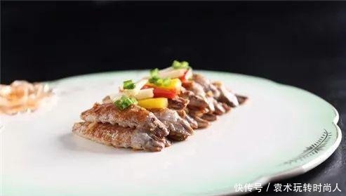 鹅肝|顶级潮粤菜都吃些什么各种名贵海鲜,最后被一碗白粥打败了