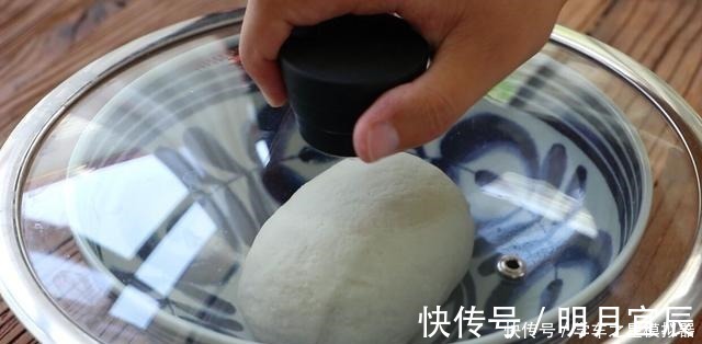 韭菜鸡蛋饼|教你在家做早餐,学会不用买着吃,比卖的还好吃,出锅就吃光,香!