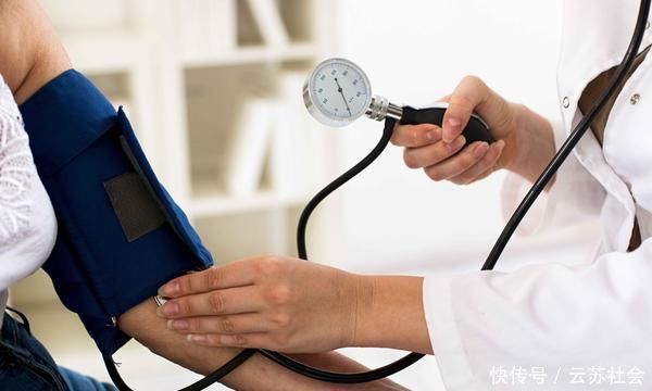为啥到了夏季血压会降低，好事还是坏事？高血压患者该如何用药？