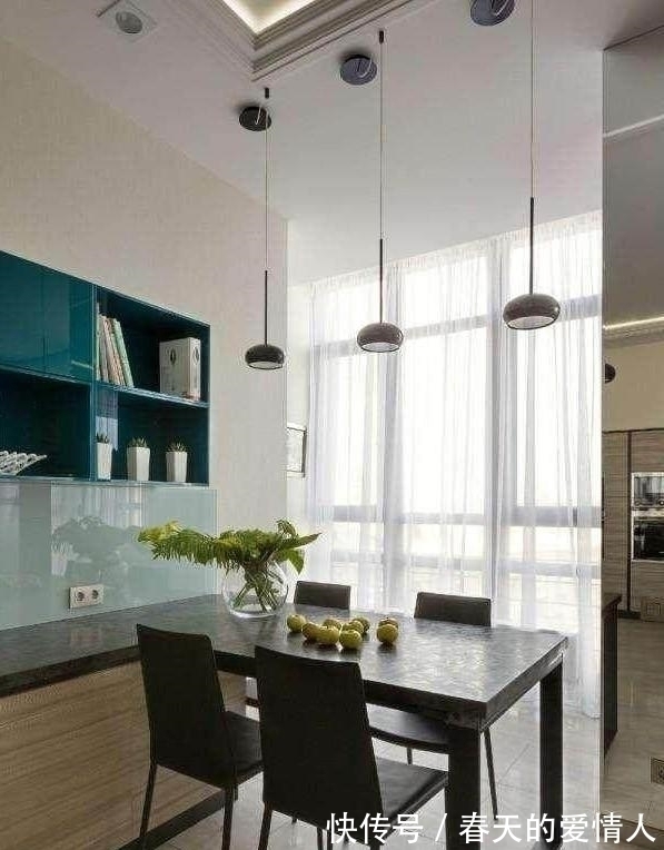 厨房|老公亲自改装房子,把电视背景墙做到阳台,客厅看上去大了两倍