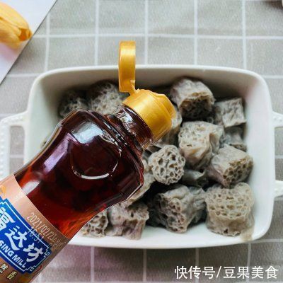 紫林陈醋|#夏日开胃餐#照烧酱吸汁荞麦面藕，低脂肪又健康的减肥食品