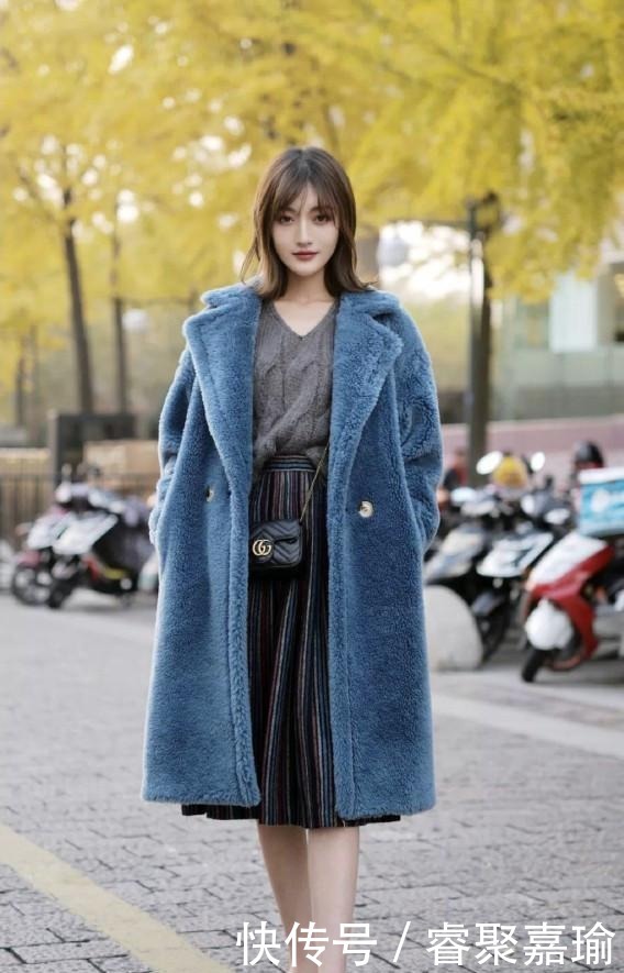 时髦|今年不流行穿大衣了,这才是冬季正确打开方式,保暖时髦还显气质