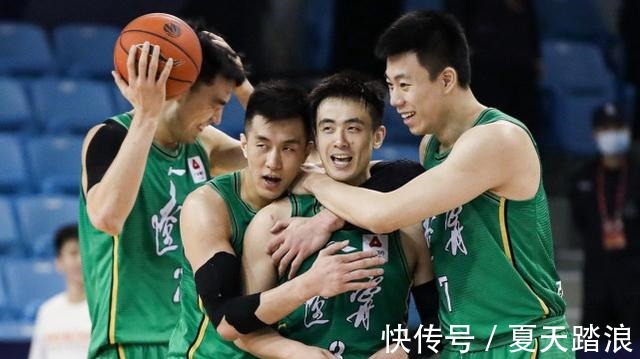 比赛|1战广厦3人受伤,赵岩昊被打掉2颗牙齿,广东男篮2战伤6人