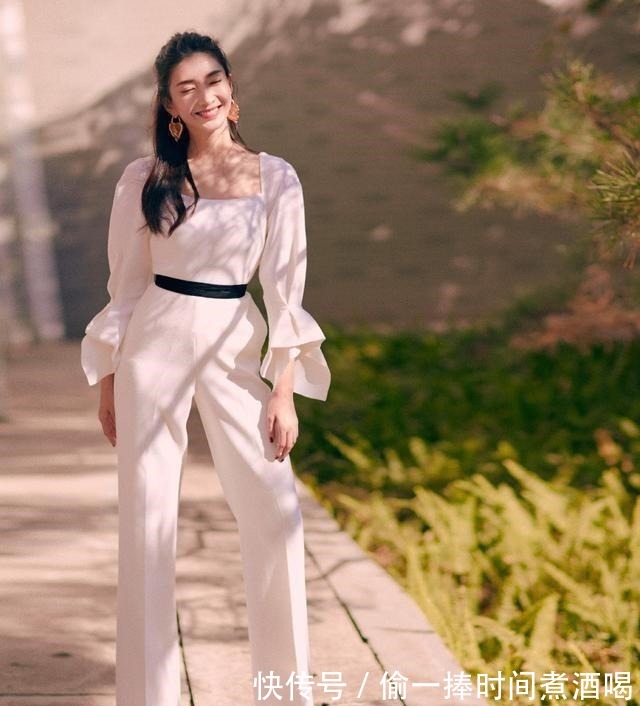 西装裤 不懂“小白裤”请别乱穿，它的最美搭配在这里，高级洋气又显气场