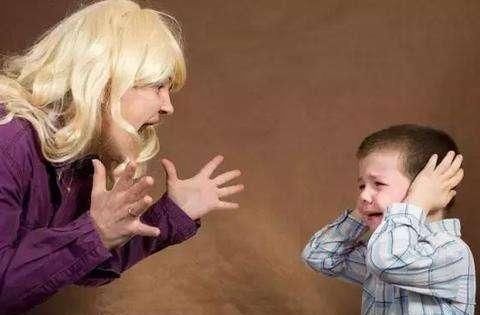 妈妈|发现孩子偷钱后，是该打骂还是装不知道？很多父母都选错了
