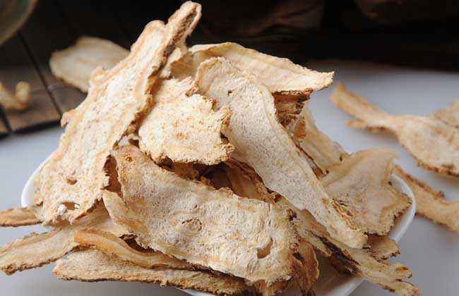 甘草|白芍配甘草治肝,白芍配防风治脾,白芍配桂枝治汗,细讲白芍配伍