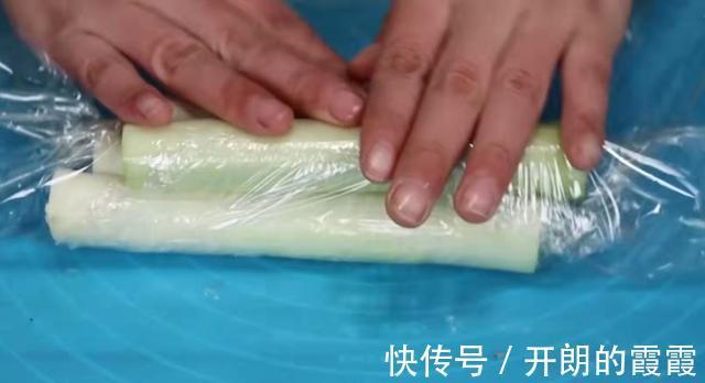 大葱最实用的3种保存方法，放一个月和新买的一样，不干也不空心