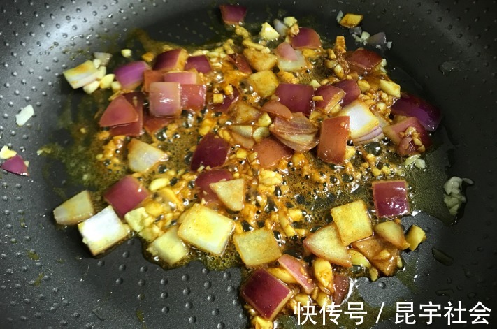 咖喱汤汁|咖喱这样做,香浓味美,学会了再也不去外面吃了