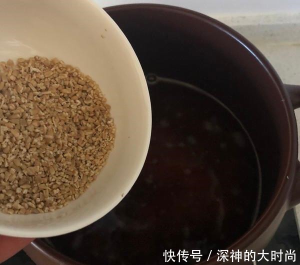 调养身体要靠睡眠,失眠多梦常喝“它”,一夜无梦,睡到大天亮