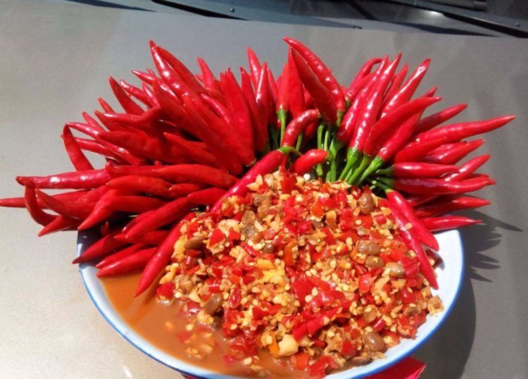 原来做辣椒酱这么简单?秘方做法分享给你,香辣可口,1年不会坏