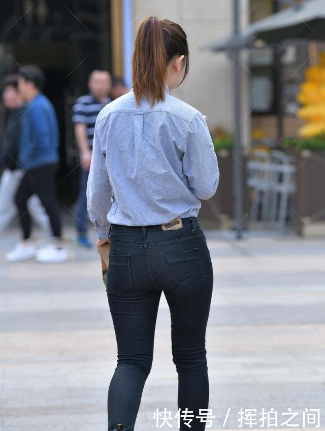 干净利落|浅蓝色牛仔衬衣，干净利落，帅气又时尚