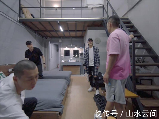 j李銖銜中文課學習中國傳統(tǒng)文化,趙文卓李承鉉化身中文指導師