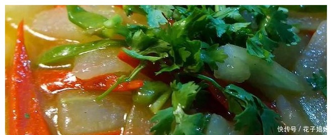 青辣椒|冬瓜最好吃做法，不凉拌，不红烧，比肉还香，一大盘上桌不够吃！