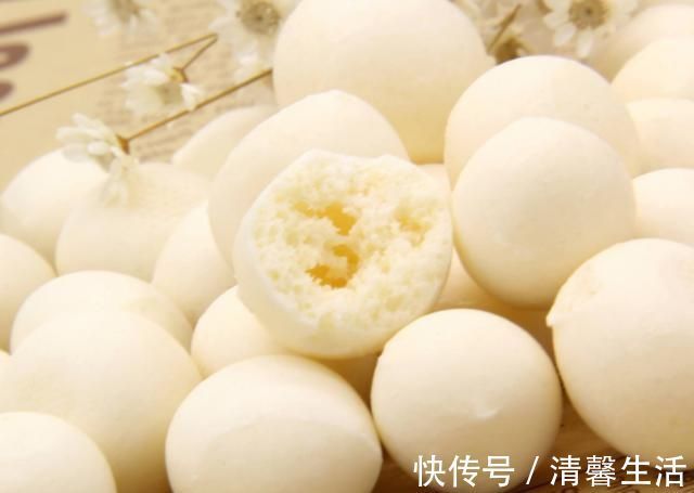 酵母|蒸馒头只会加水难怪做出来的不好吃，教你这1招，馒头松软好吃