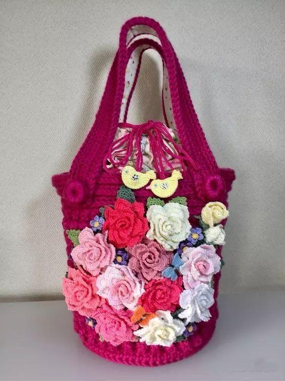 小花片 55款超美的钩花包包,只要会钩不同的花,拼缝在一起,就能做出