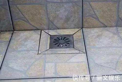 淋浴间|卫生间地漏一定不要这样安装,好多人装错后悔,入住才知有多么坑
